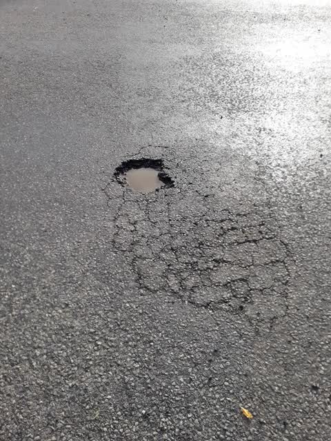Roading/Streets, a report photo