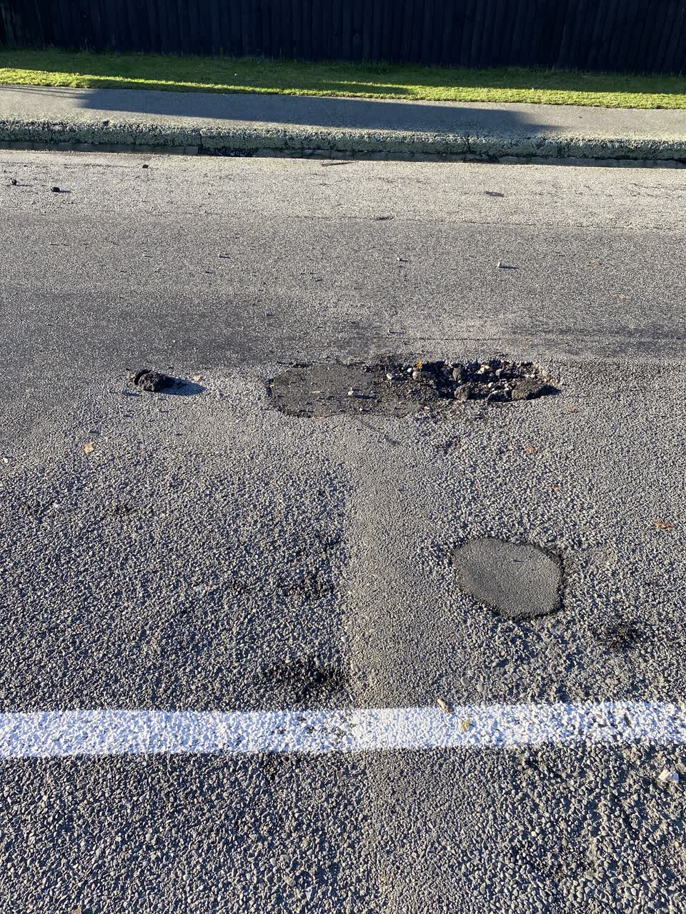 The photograph attached to this roading/streets report