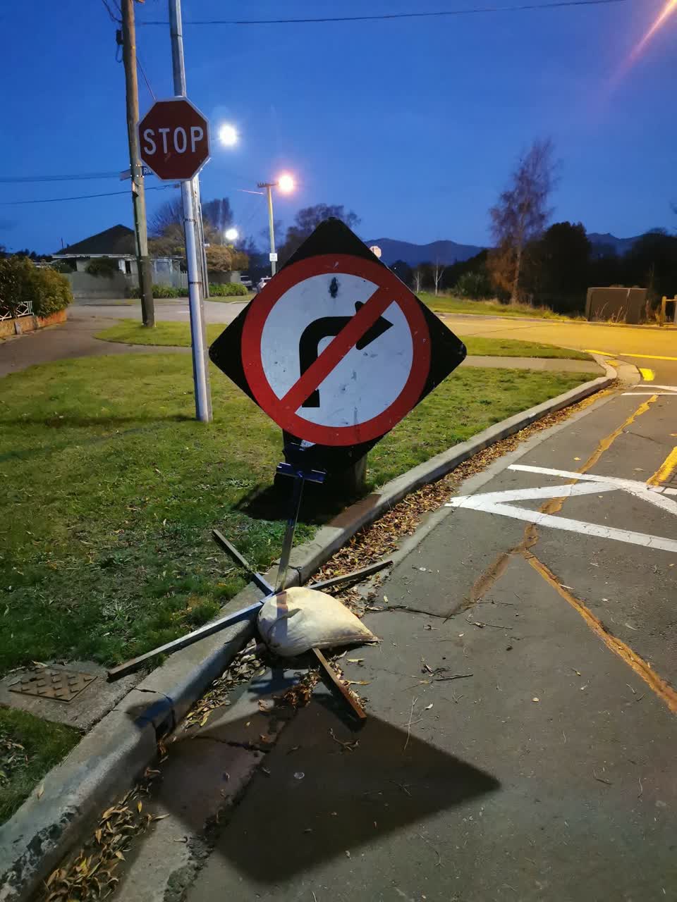 The photograph attached to this roading/streets report