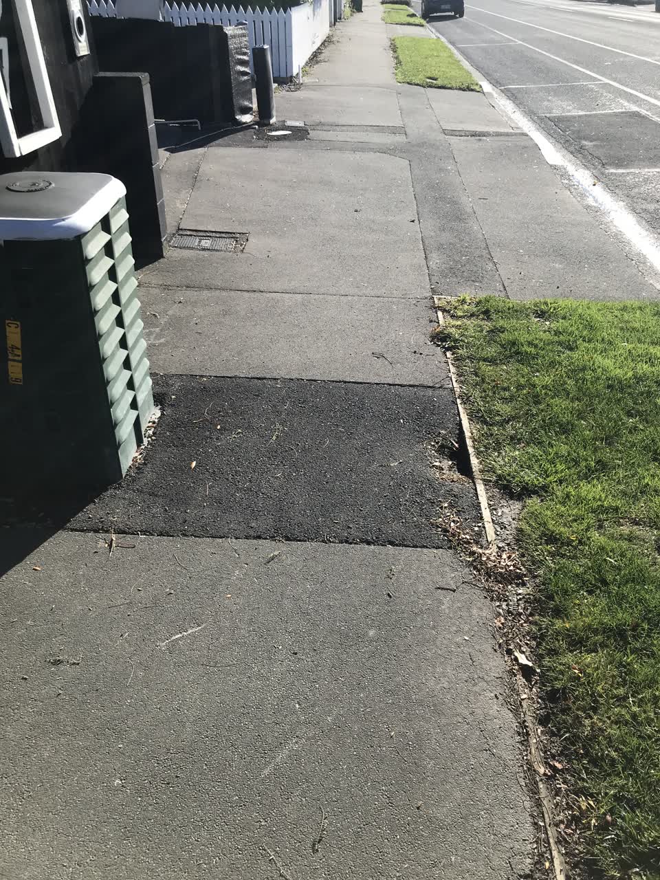 The photograph attached to this roading/streets report