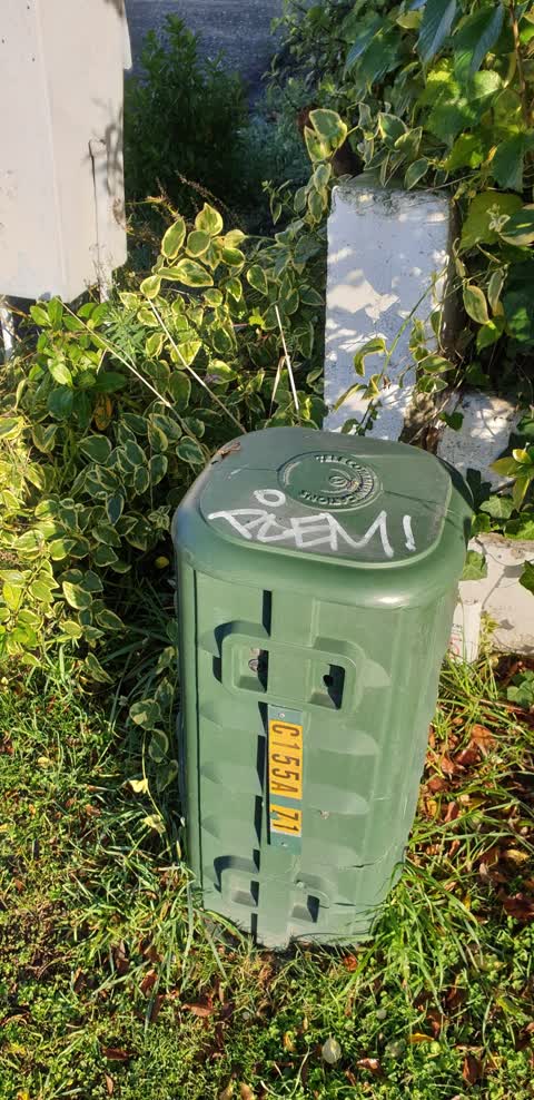 Graffiti, a report photo