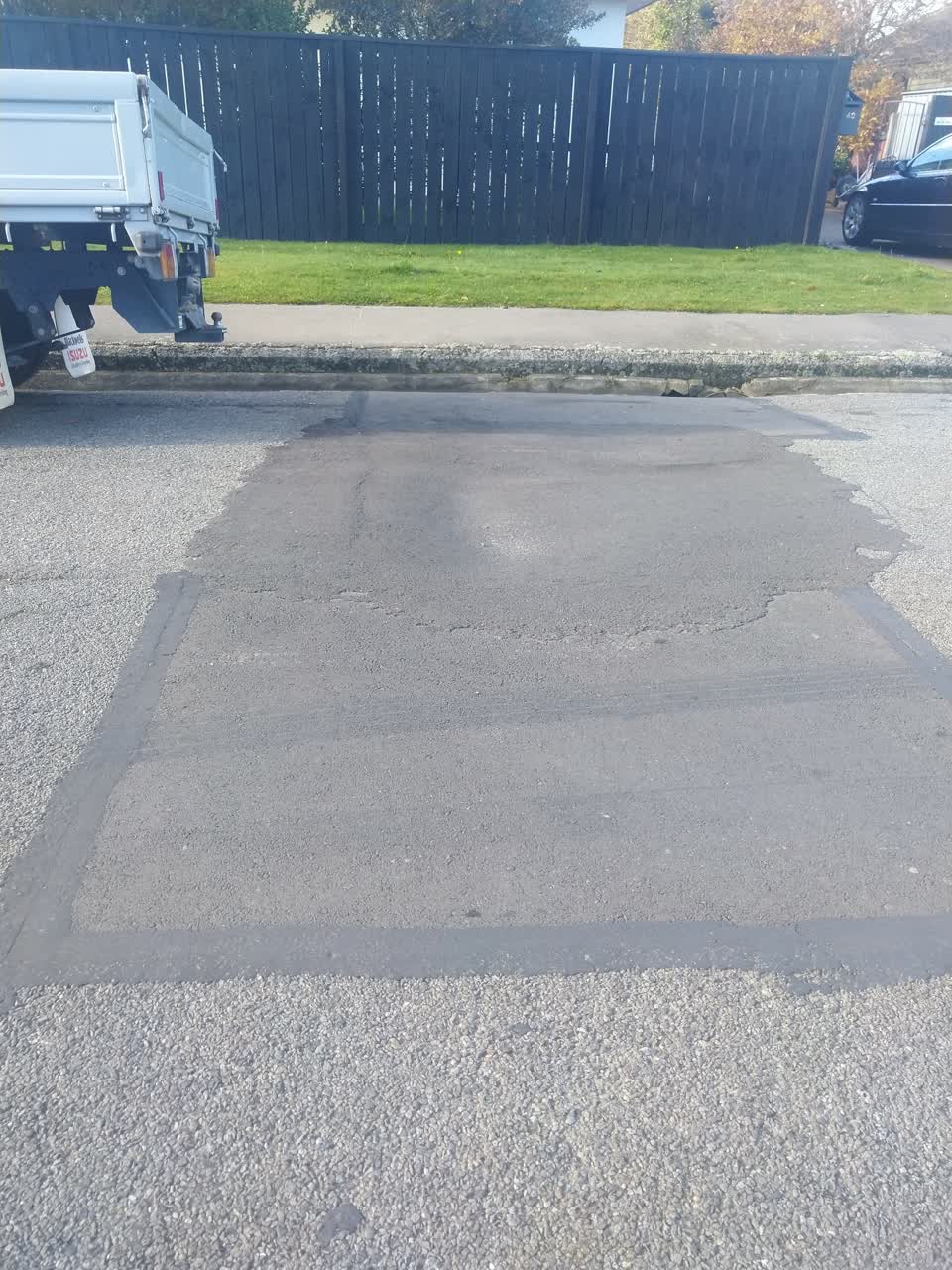The photograph attached to this roading/streets report