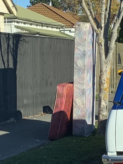 Rubbish/Recycling, a report photo