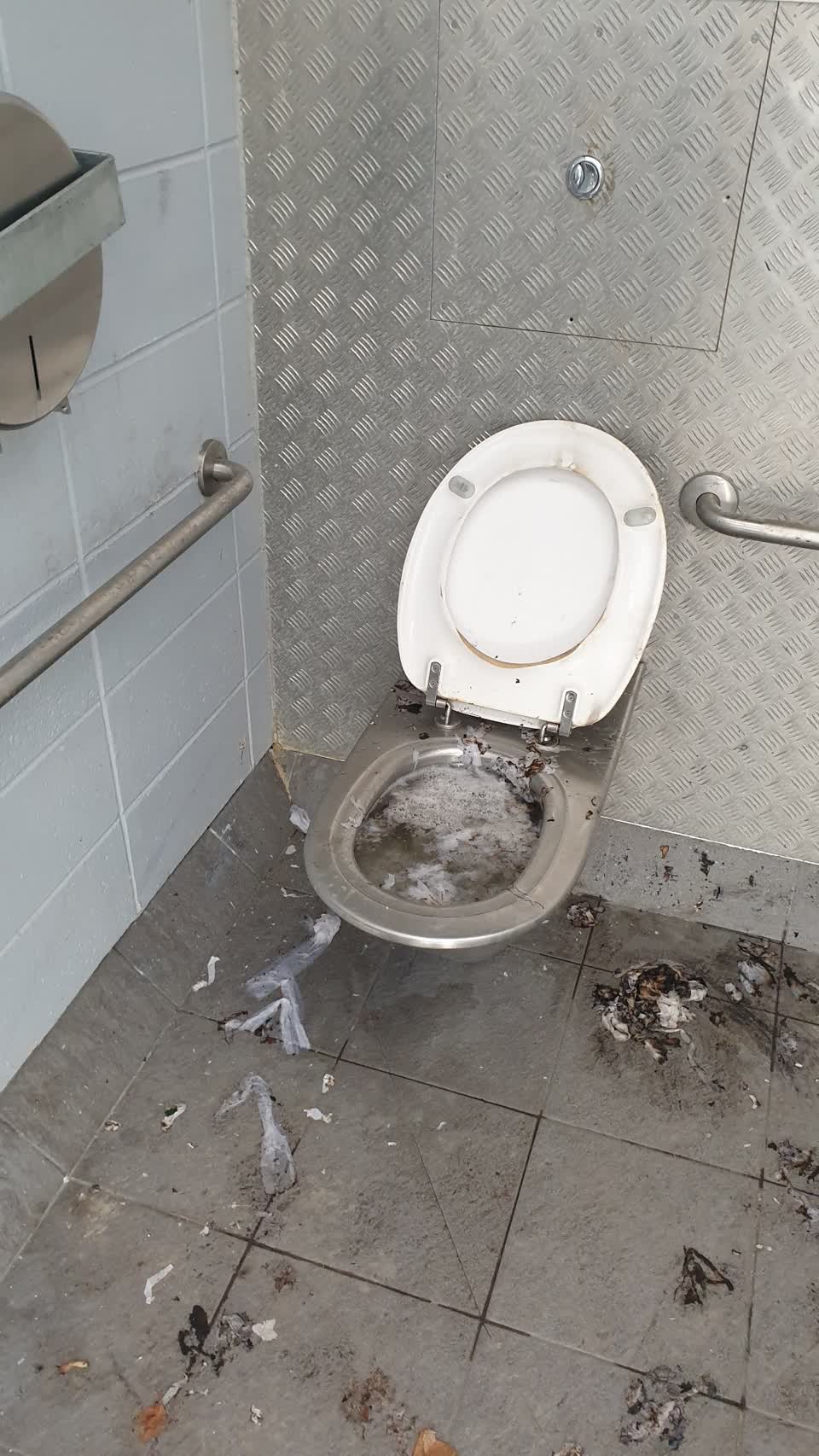 The photograph attached to this parks report