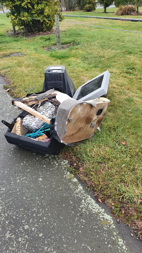 Rubbish/Recycling — a report photo