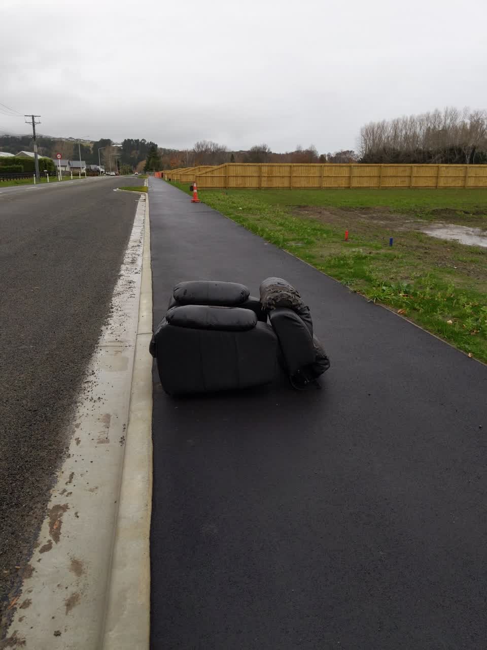 The photograph attached to this rubbish/recycling report
