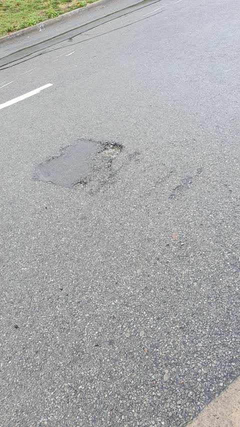 Roading/Streets, a report photo