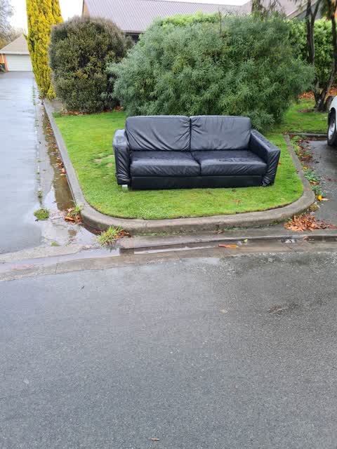 Rubbish/Recycling, a report photo