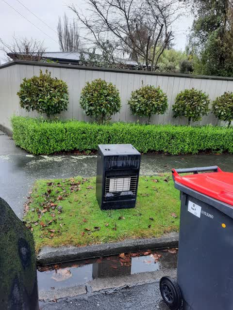 Rubbish/Recycling, a report photo