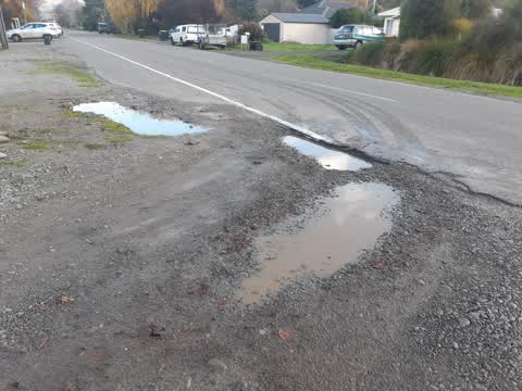 Roading/Streets, a report photo