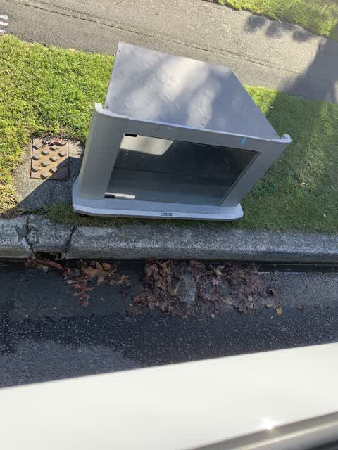 Rubbish/Recycling, a report photo