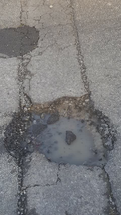 Roading/Streets, a report photo