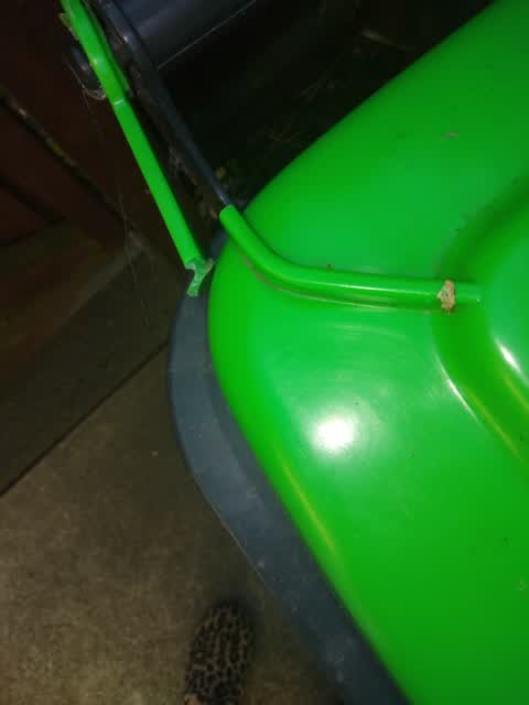 Rubbish/Recycling, a report photo