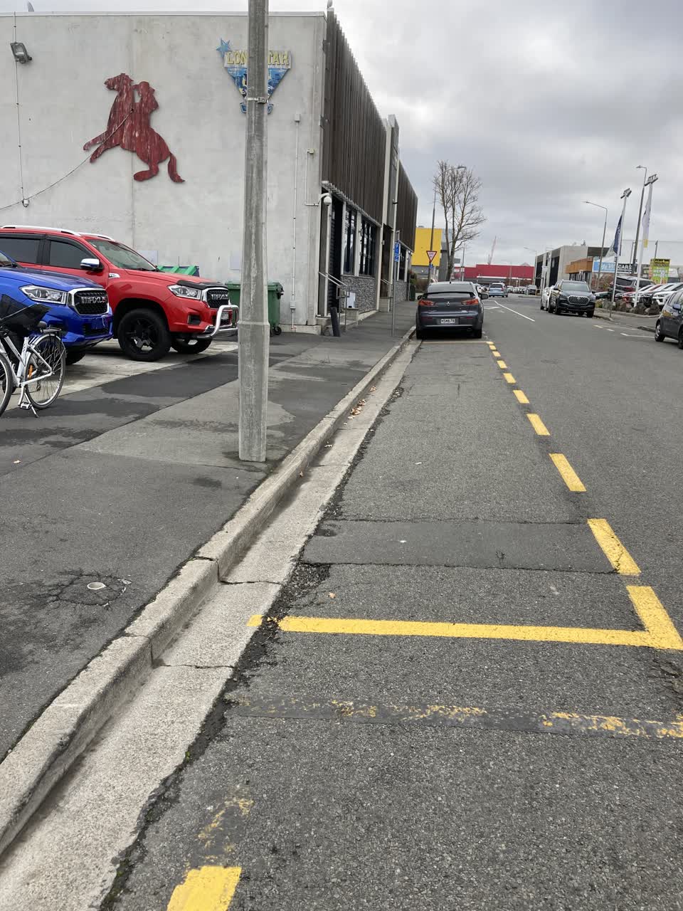 The photograph attached to this roading/streets report