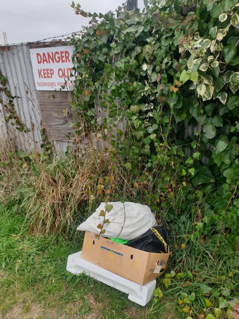Rubbish/Recycling, a report photo