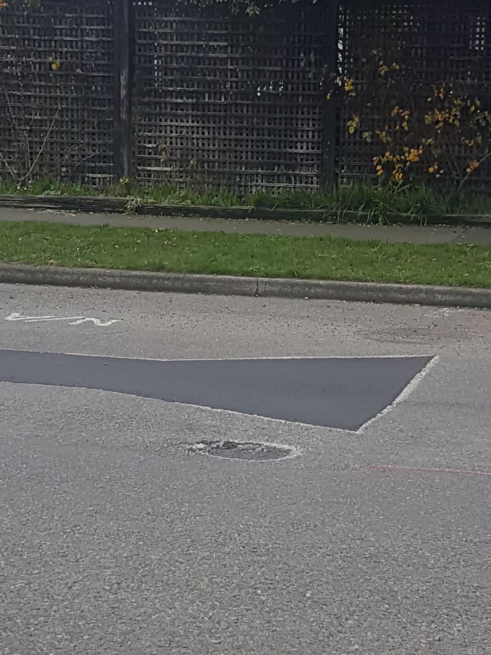 The photograph attached to this roading/streets report
