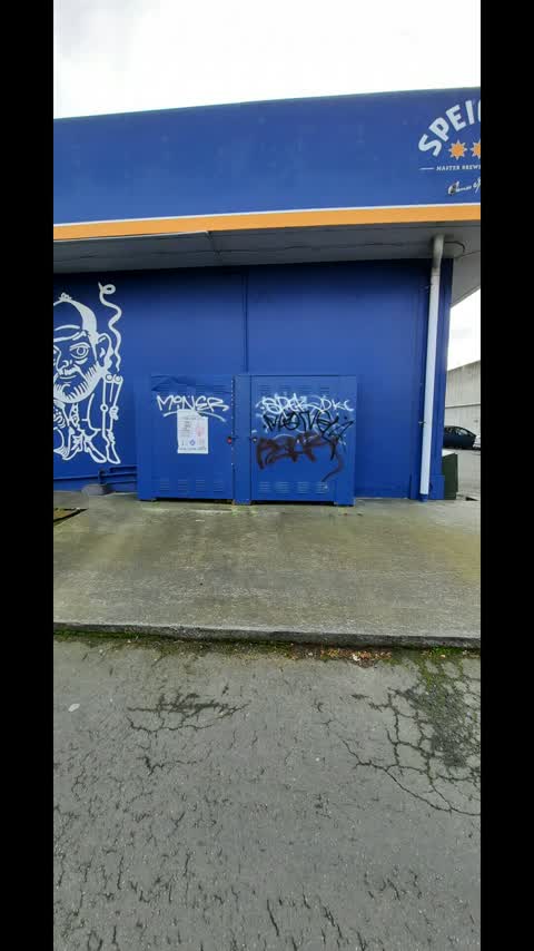 Graffiti, a report photo