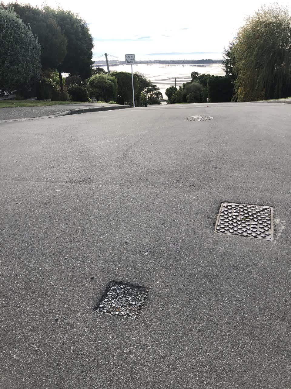 The photograph attached to this roading/streets report