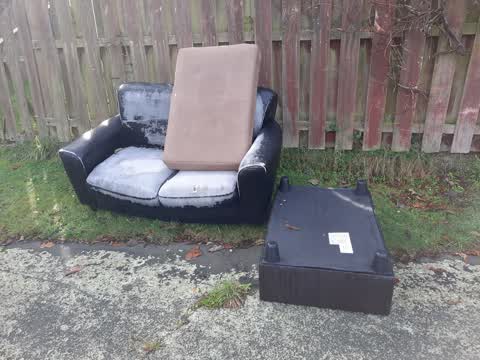 Rubbish/Recycling, a report photo