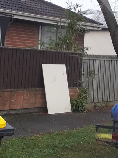Rubbish/Recycling, a report photo