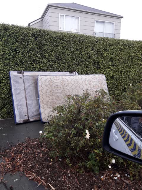 Rubbish/Recycling, a report photo