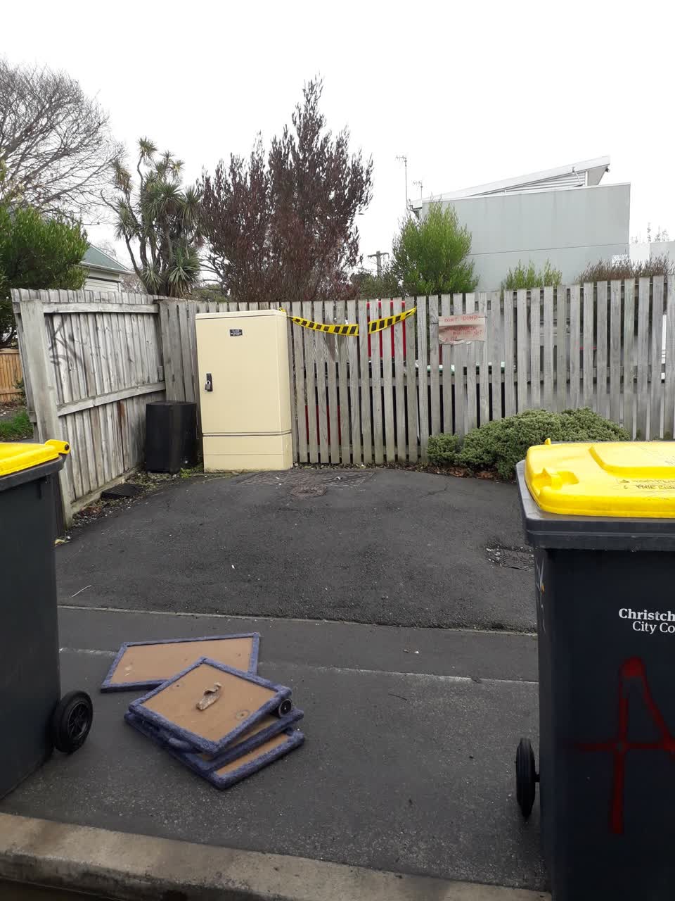 The photograph attached to this rubbish/recycling report