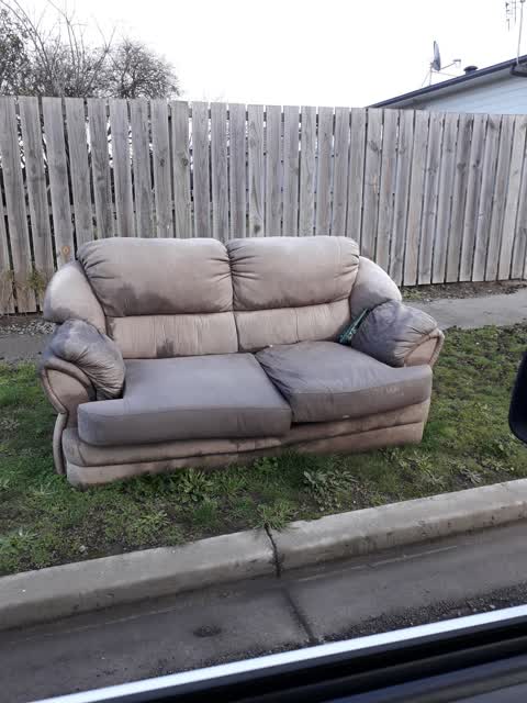 Rubbish/Recycling, a report photo