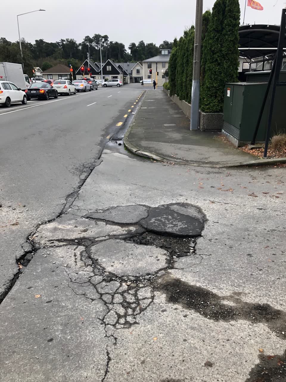 The photograph attached to this roading/streets report