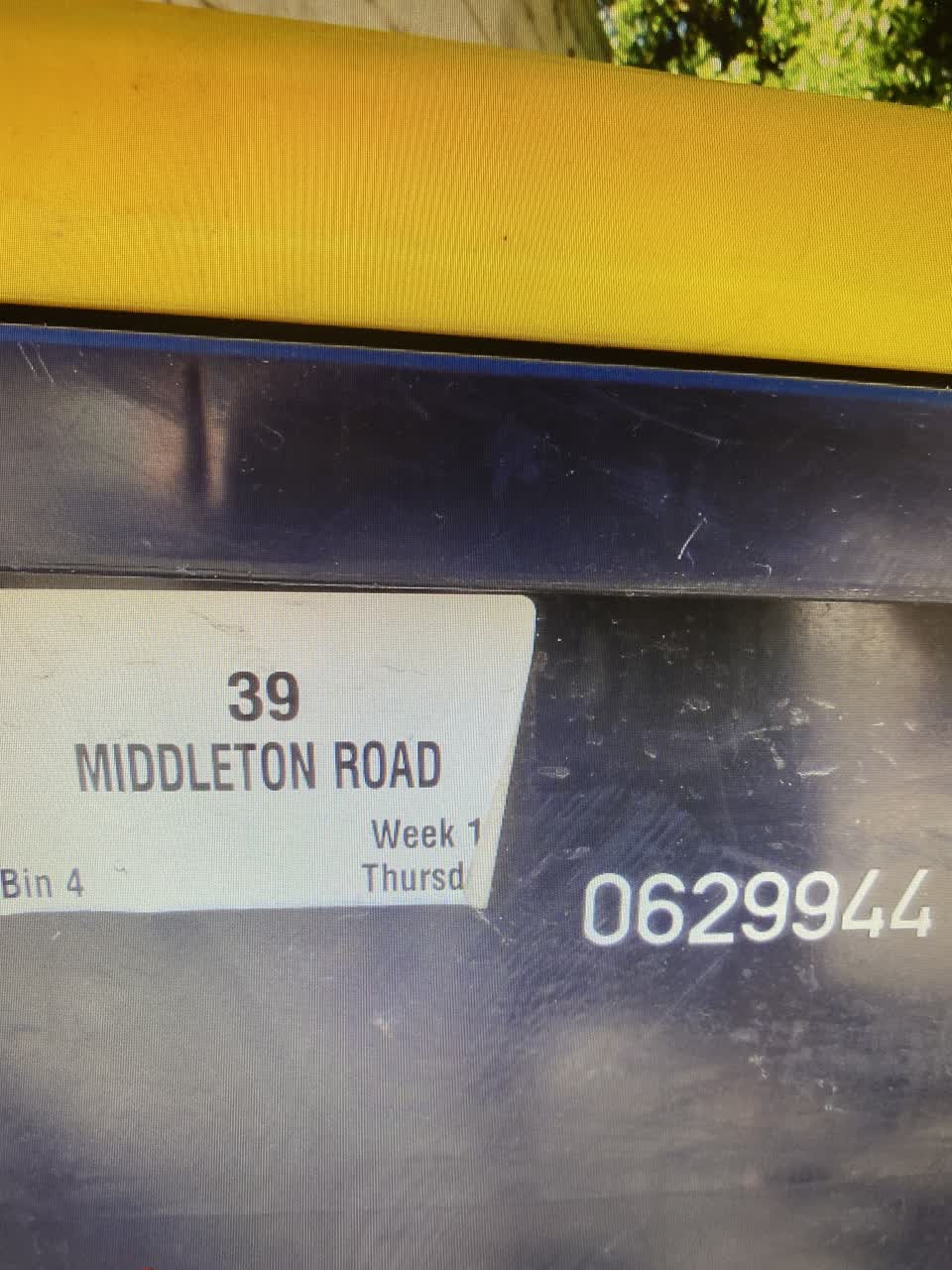 The photograph attached to this rubbish/recycling report