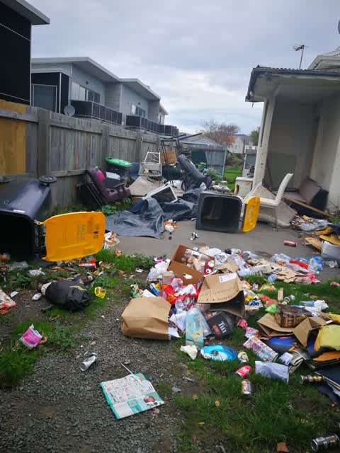 Rubbish/Recycling, a report photo