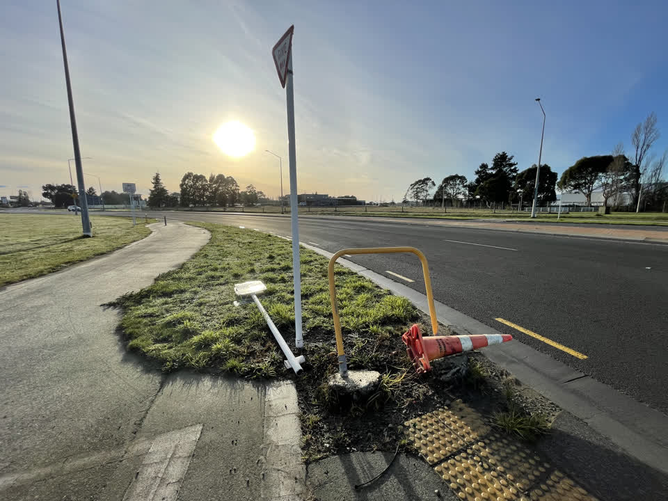 The photograph attached to this roading/streets report