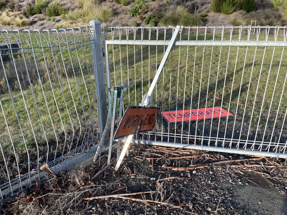 The photograph attached to this roading/streets report