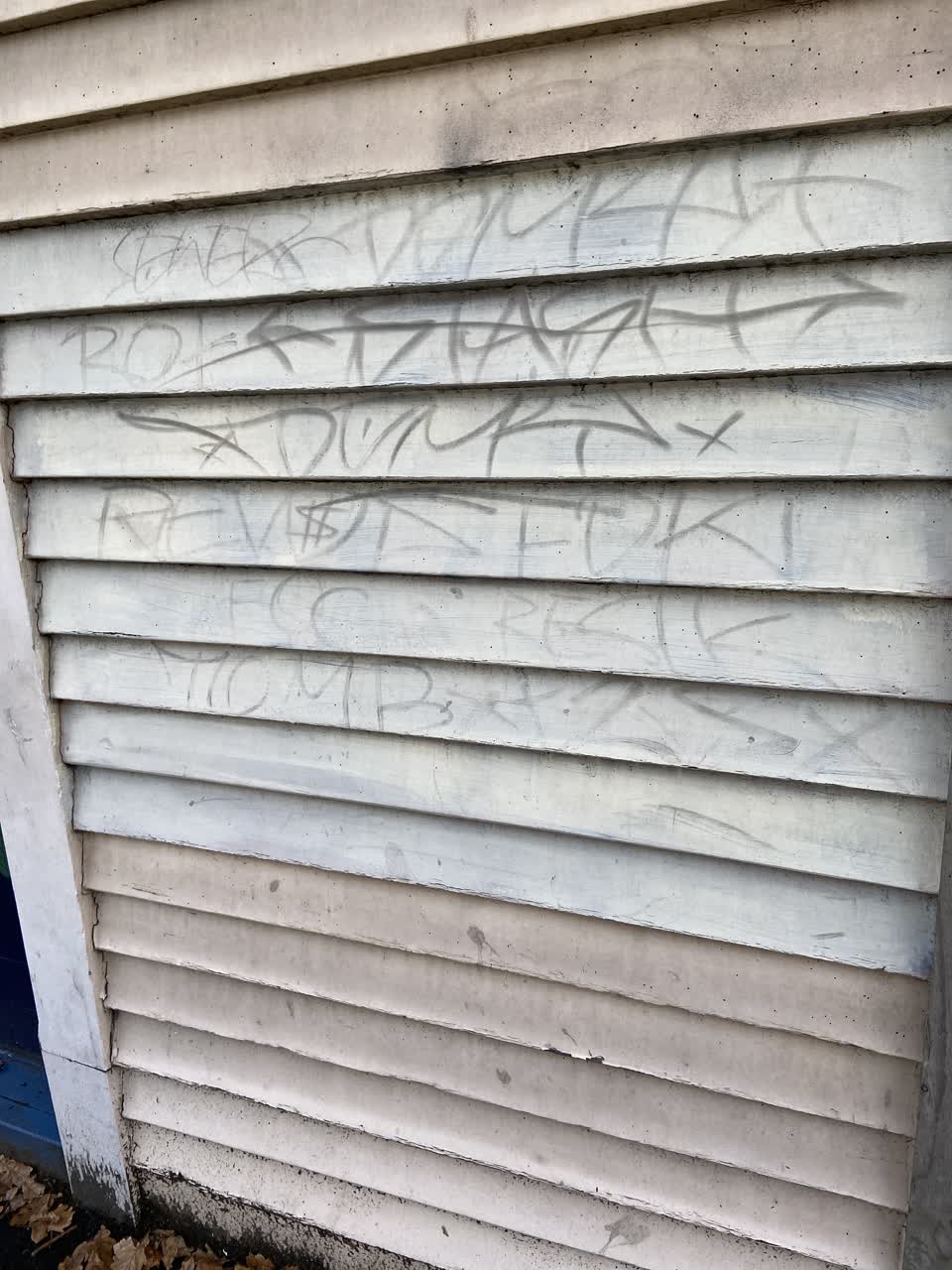The photograph attached to this graffiti report