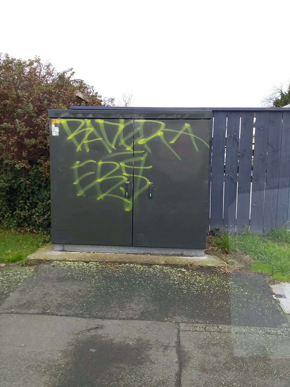 The photograph attached to this graffiti report