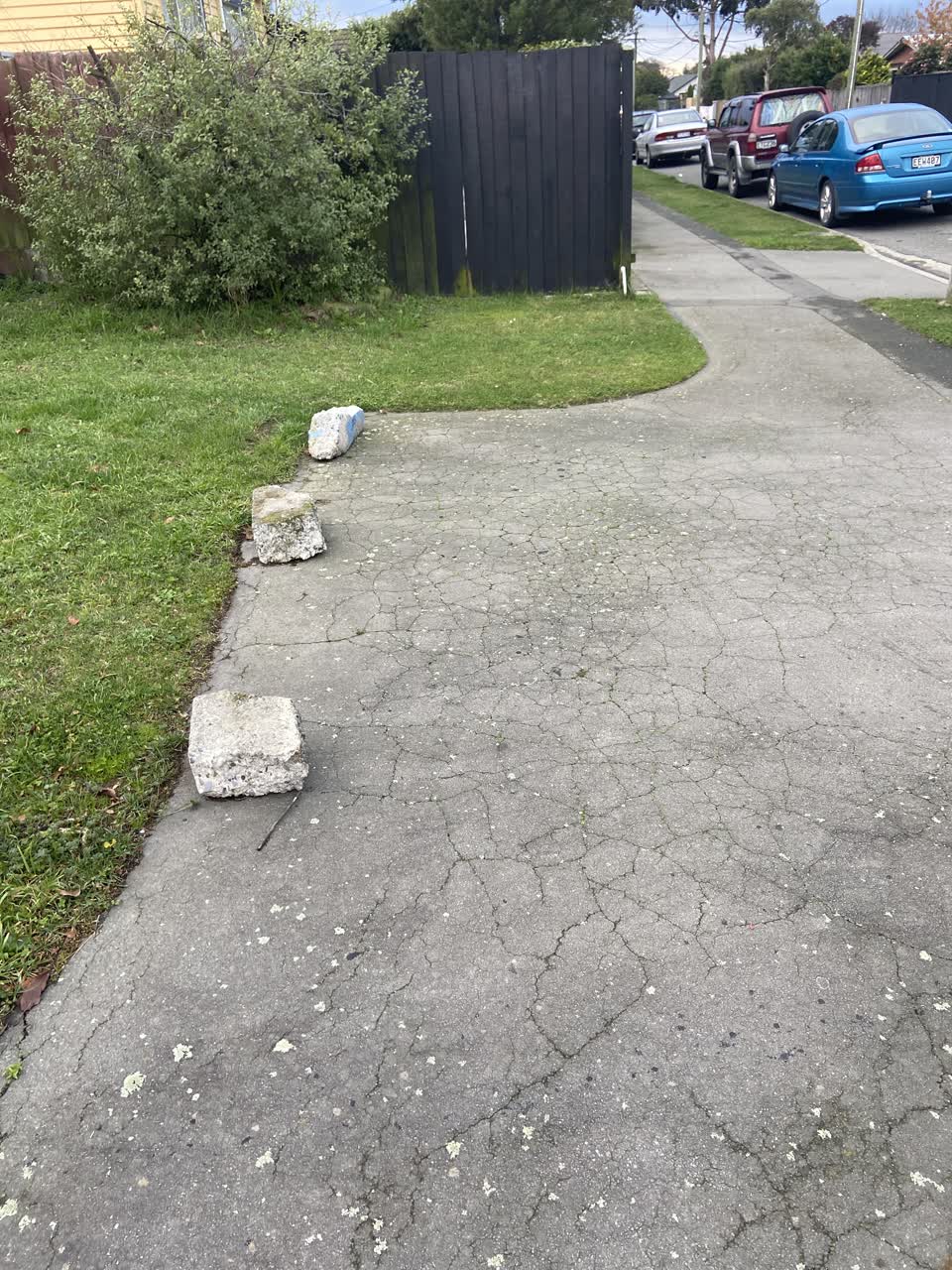 The photograph attached to this roading/streets report