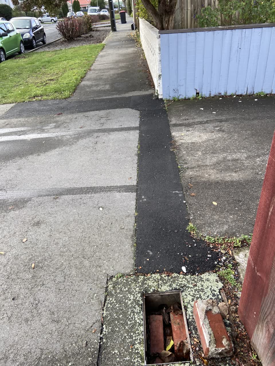 The photograph attached to this roading/streets report