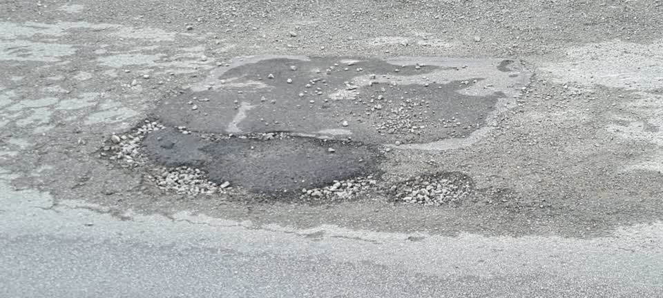 The photograph attached to this roading/streets report