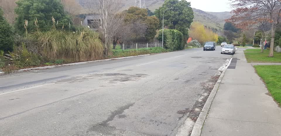 The photograph attached to this roading/streets report