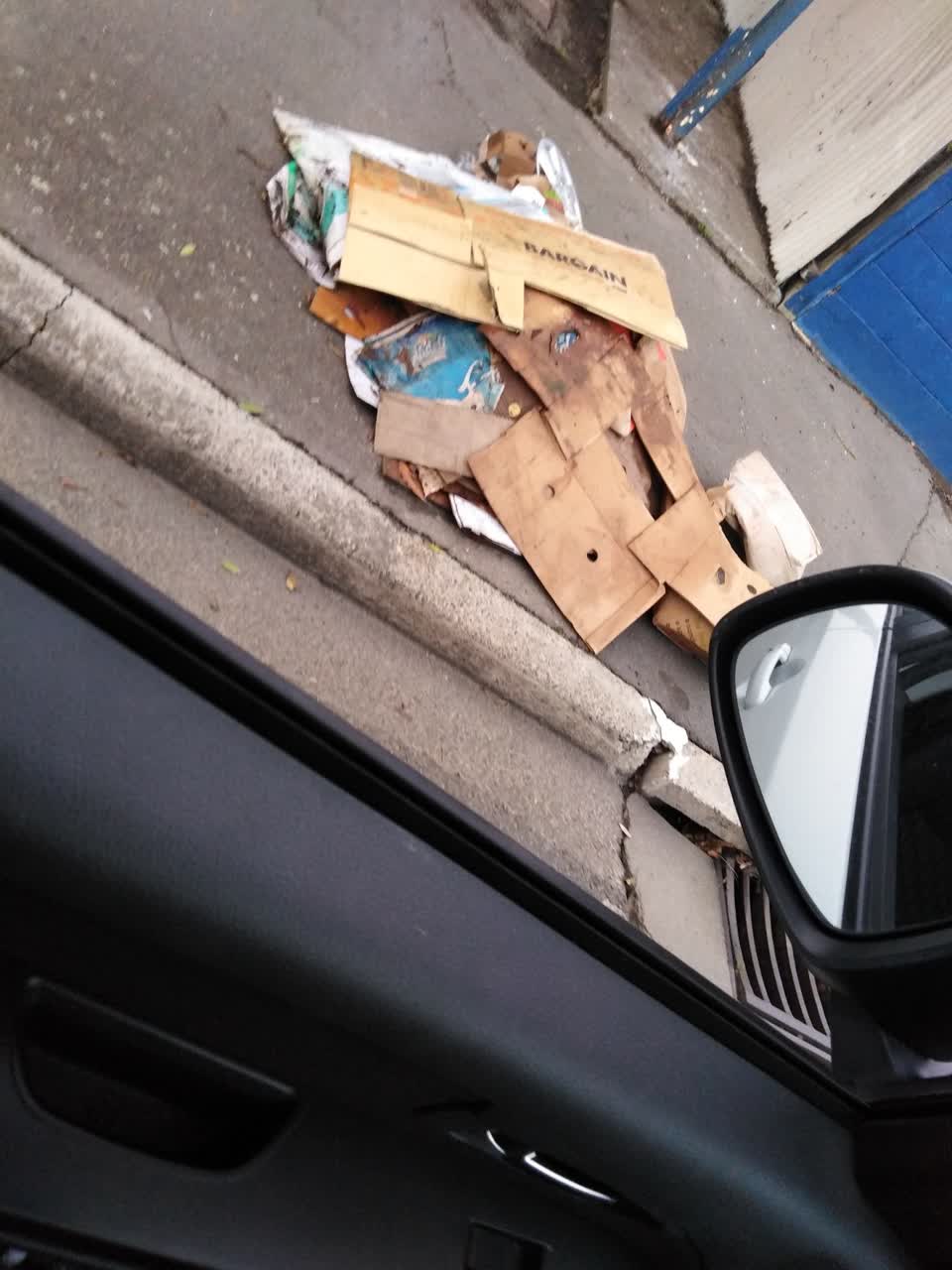 The photograph attached to this rubbish/recycling report