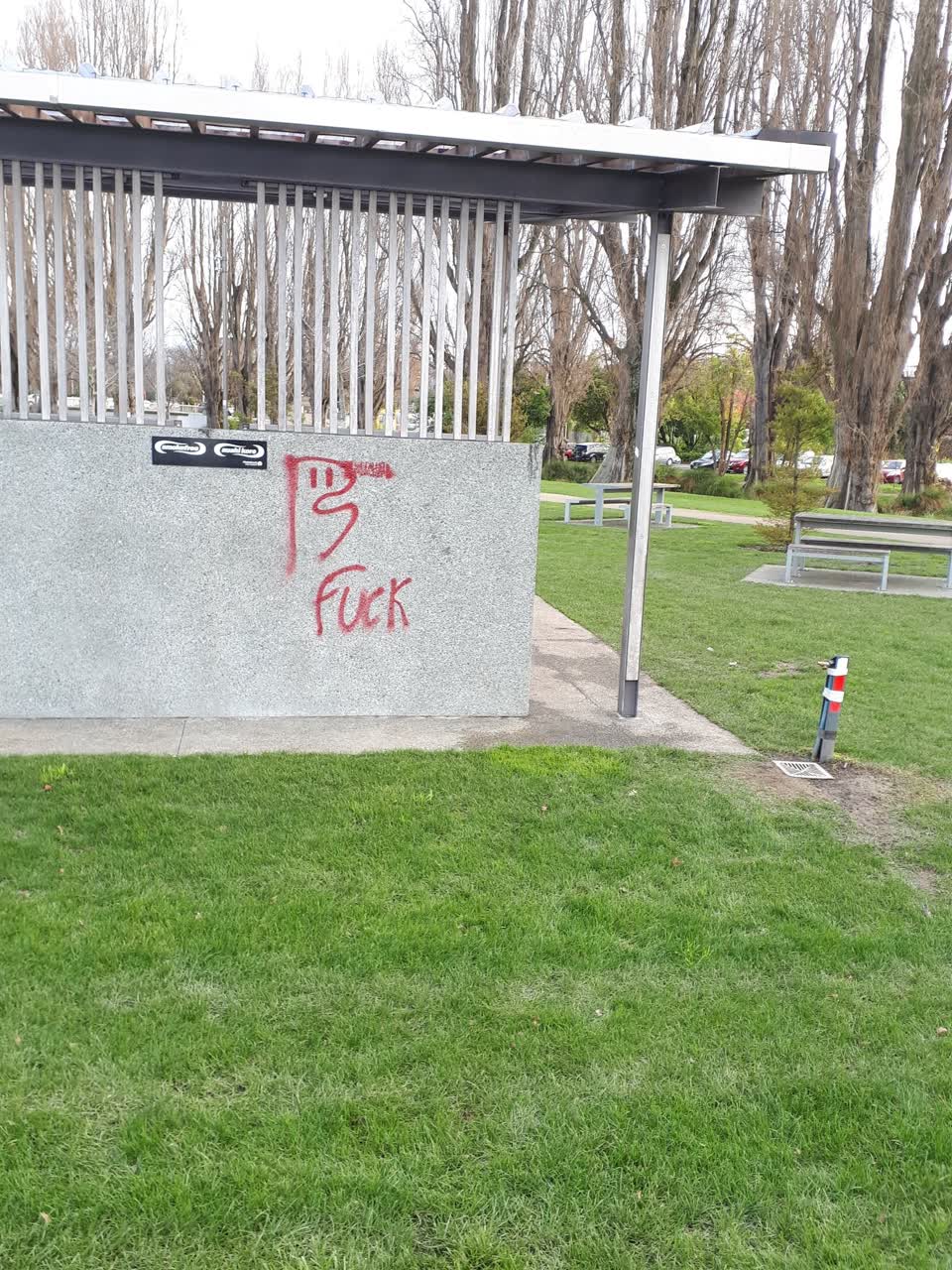 The photograph attached to this graffiti report
