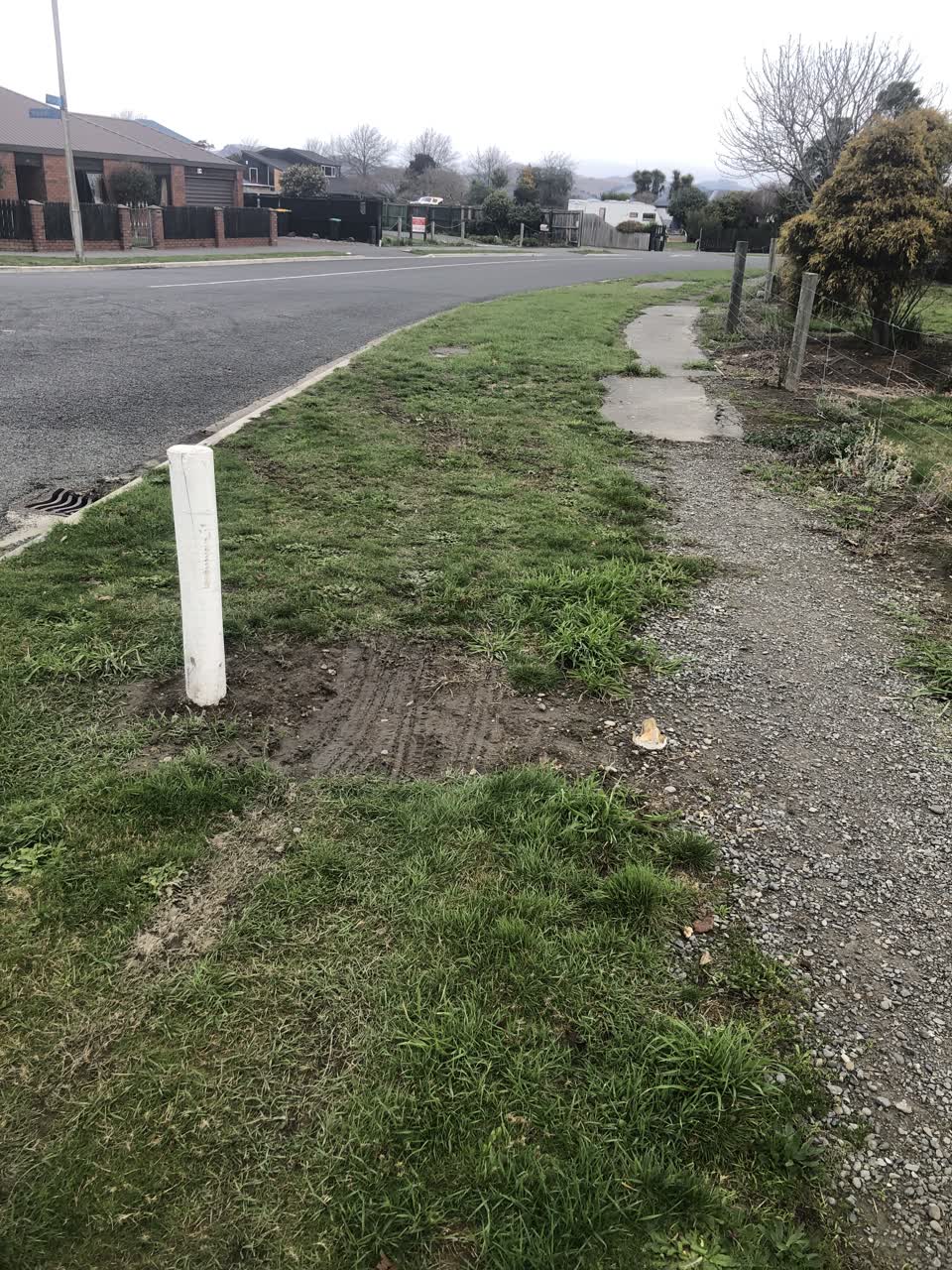 The photograph attached to this roading/streets report
