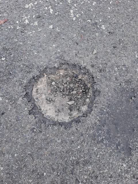Roading/Streets, a report photo