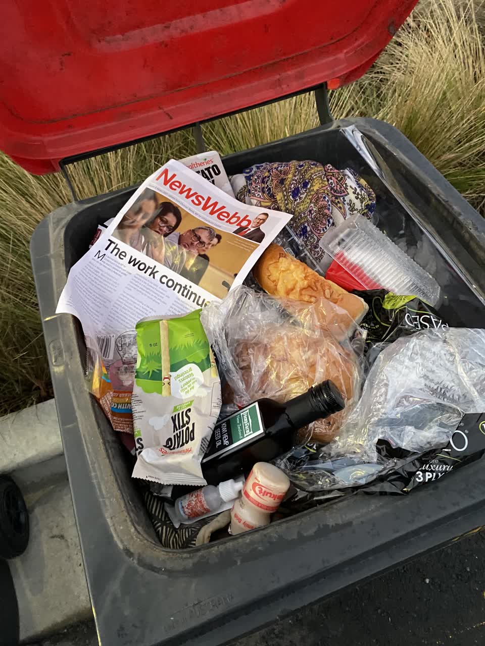 The photograph attached to this rubbish/recycling report