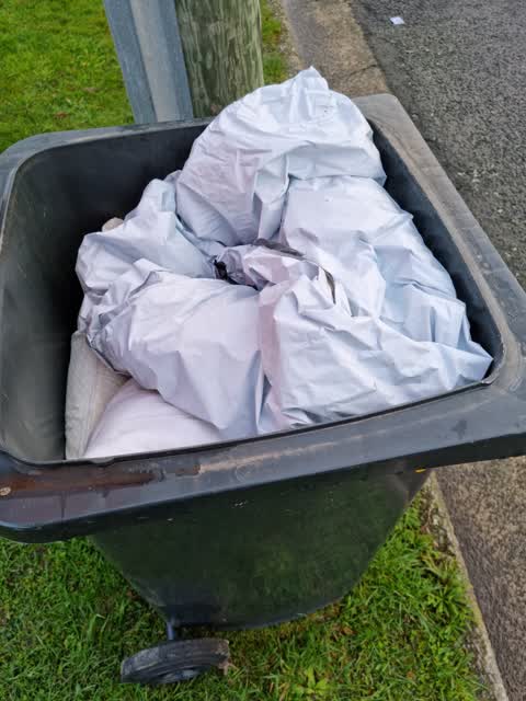 Rubbish/Recycling, a report photo