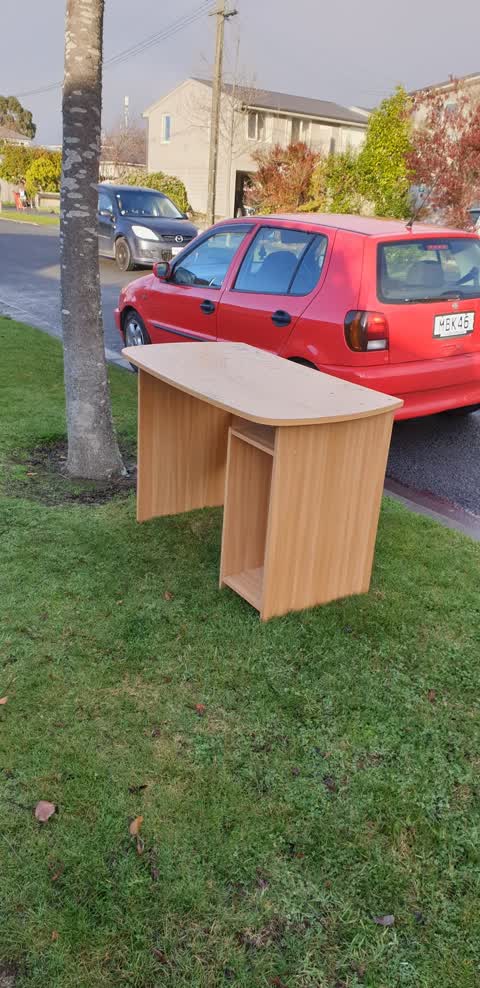 Rubbish/Recycling, a report photo