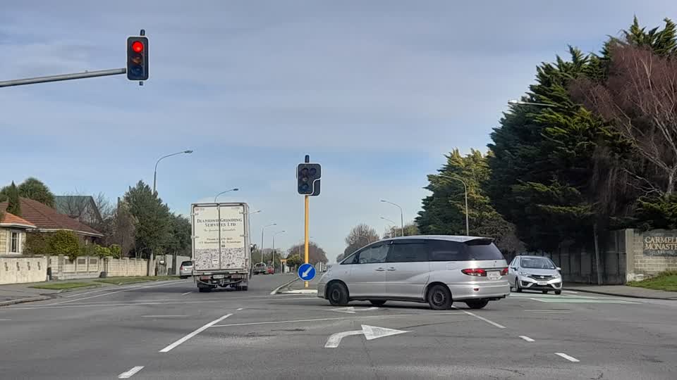 The photograph attached to this street light outage report