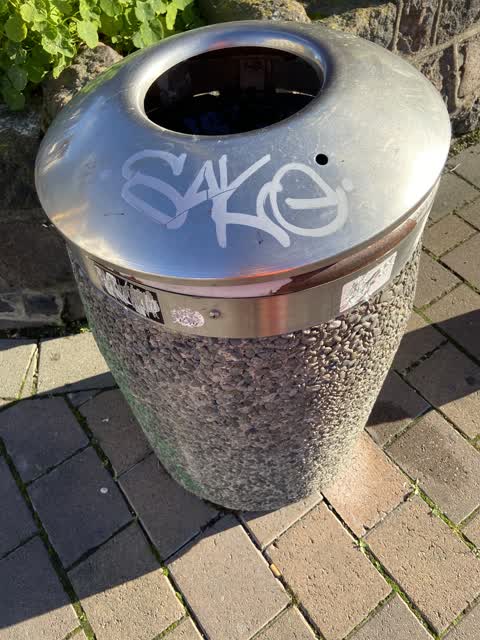 Graffiti, a report photo