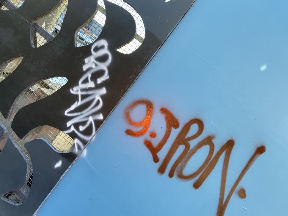 The photograph attached to this graffiti report