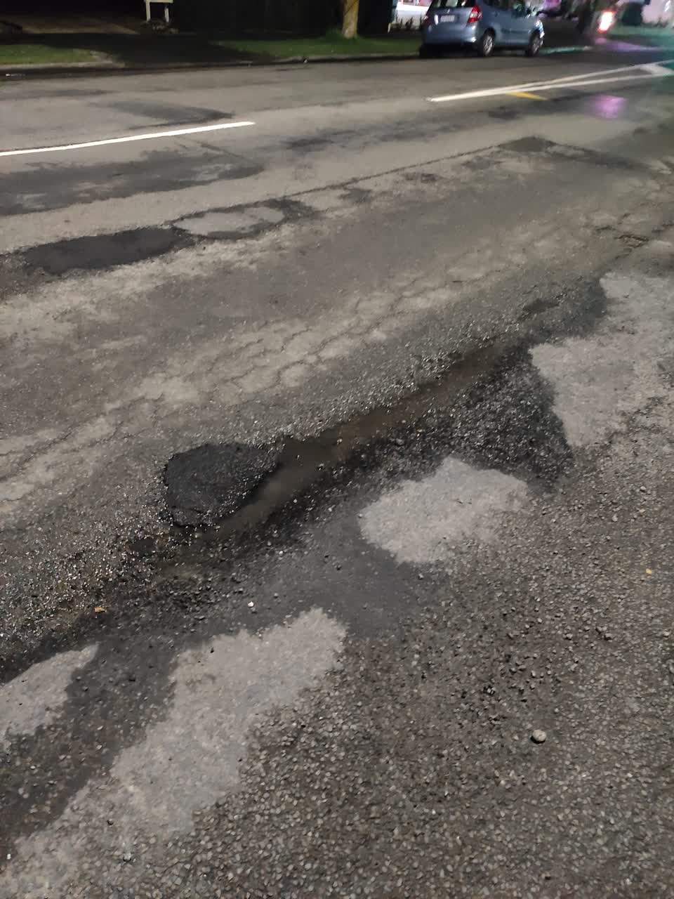 The photograph attached to this roading/streets report