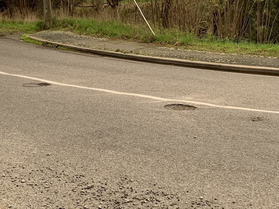 The photograph attached to this roading/streets report
